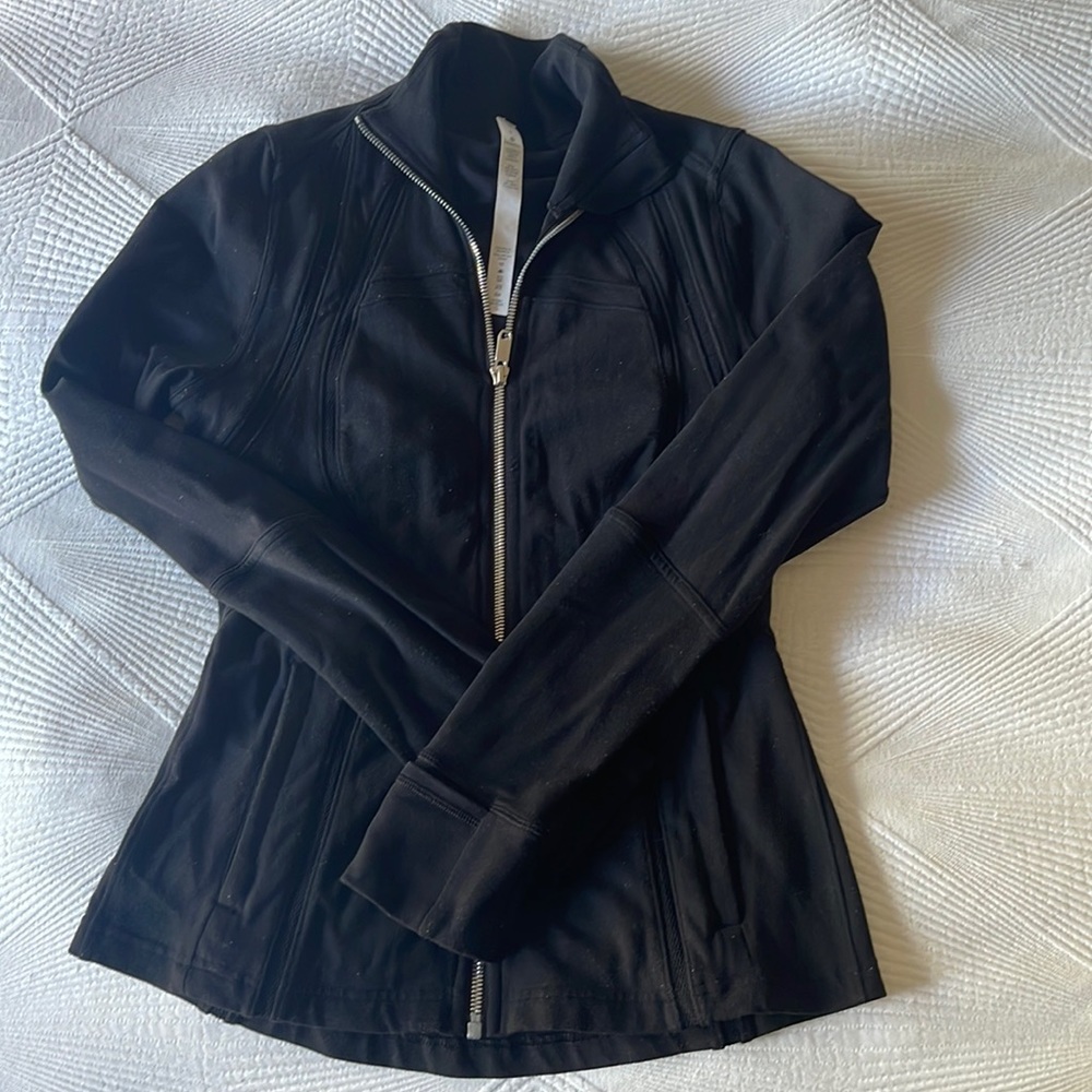 Lululemon Black Running Jacket - Size 6